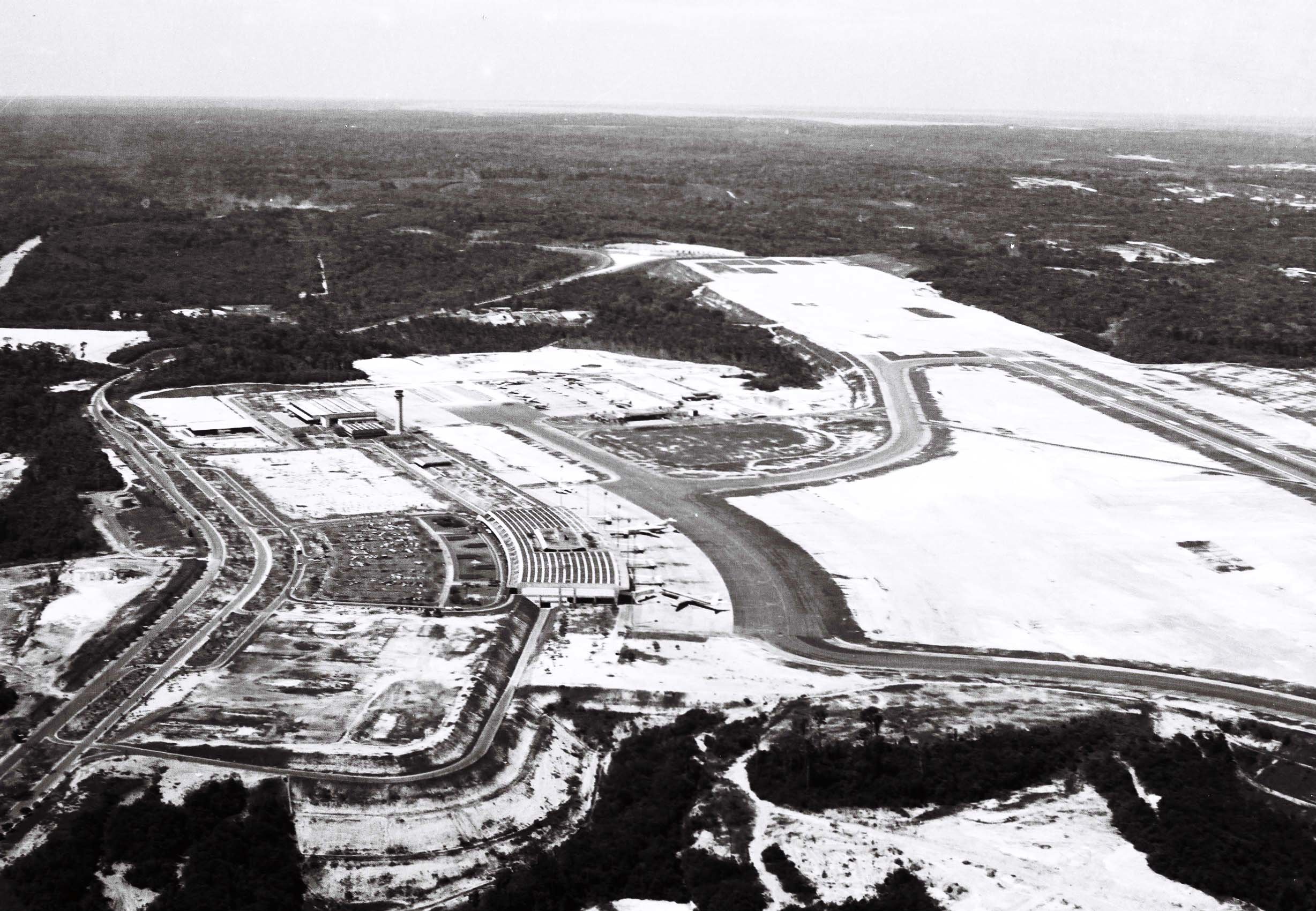 Aeroporto Internacional Eduardo Gomes na década de 1970 - IDD