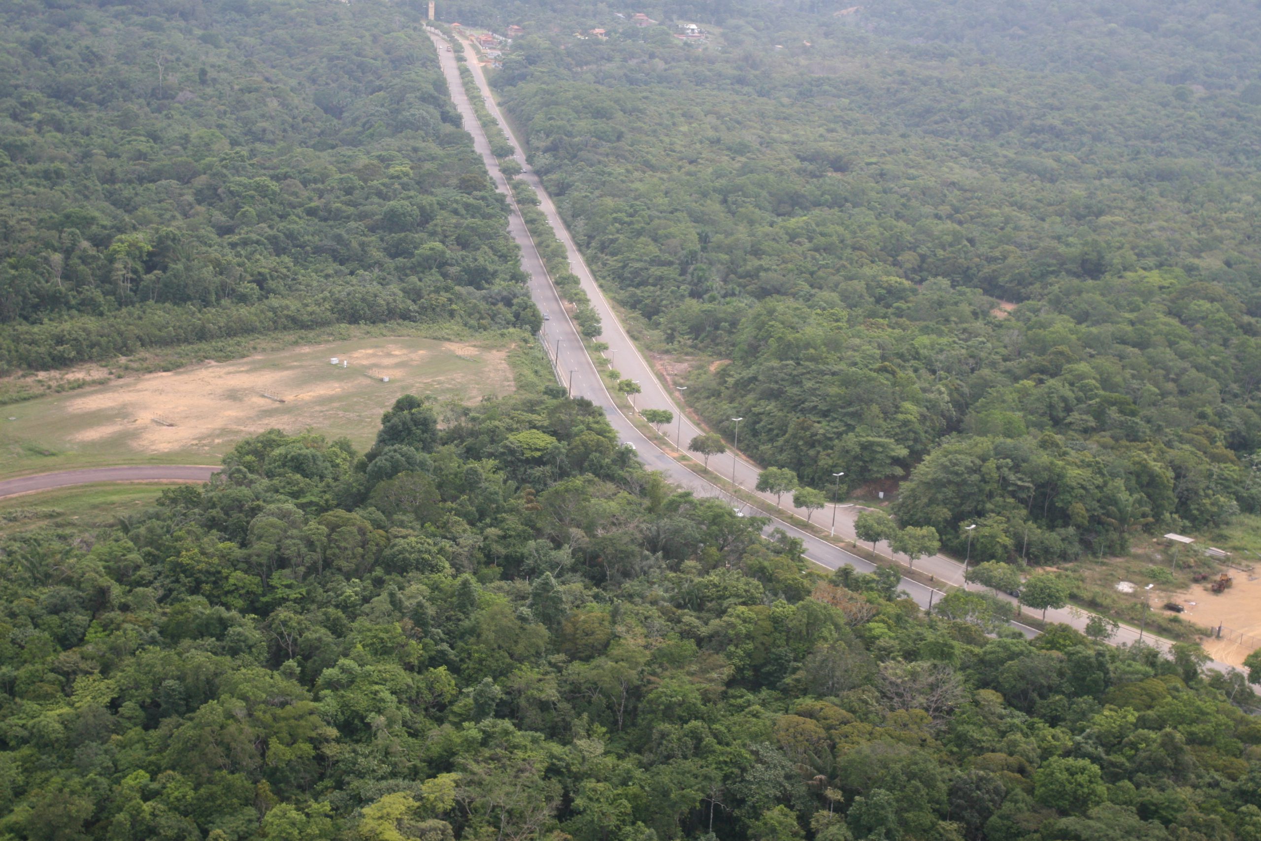 Vista aérea da Avenida do Turismo - Instituto Durango Duarte