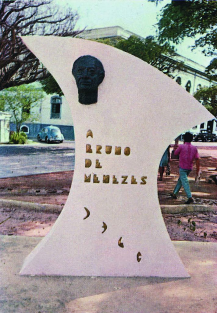 Monumento a Bruno de Menezes